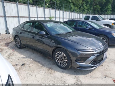 HYUNDAI SONATA HYBRID 2024