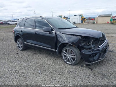 VOLKSWAGEN TOUAREG 2016