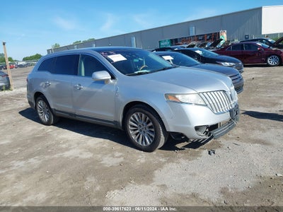 LINCOLN MKT 2010