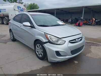 HYUNDAI ACCENT 2012