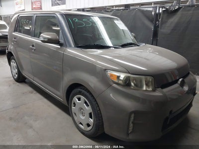 SCION SCION XB 2014