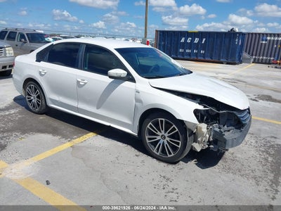 VOLKSWAGEN PASSAT 2013