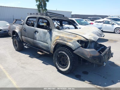 TOYOTA TACOMA 2017