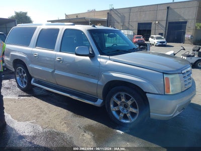 CADILLAC ESCALADE ESV 2004
