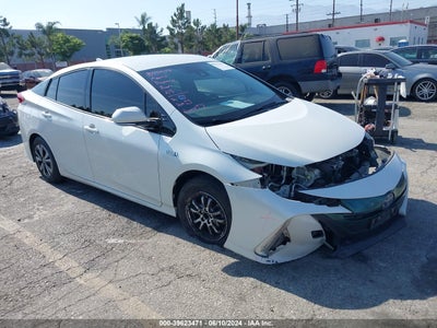 TOYOTA PRIUS PRIME 2017