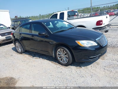 CHRYSLER 200 2013