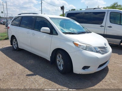 TOYOTA SIENNA 2017