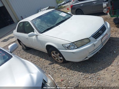 TOYOTA CAMRY 2001