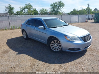 CHRYSLER 200 2013