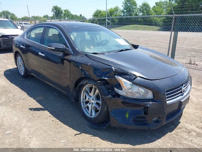 NISSAN MAXIMA 2010