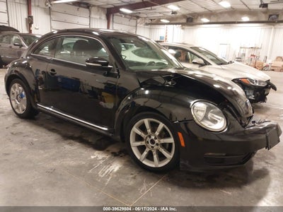 VOLKSWAGEN BEETLE 2012