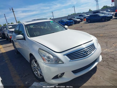 INFINITI JOURNEY 2013