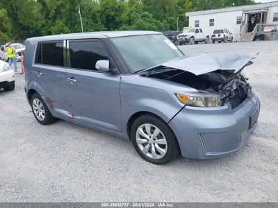 SCION XB 2010