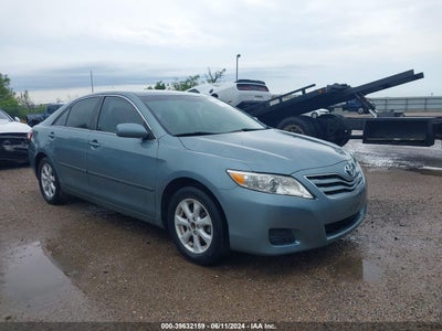 TOYOTA CAMRY 2011