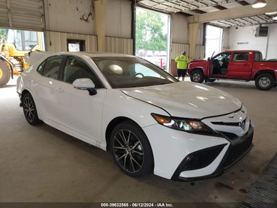 TOYOTA CAMRY HYBRID 2024