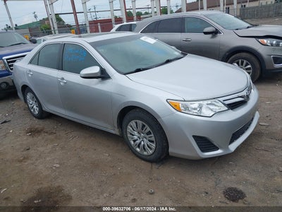 TOYOTA CAMRY 2014