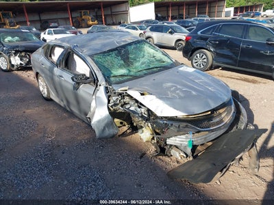 CHRYSLER 200 2015