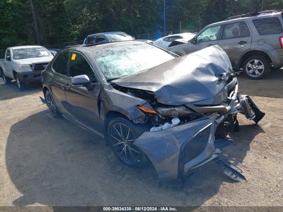 TOYOTA CAMRY 2024