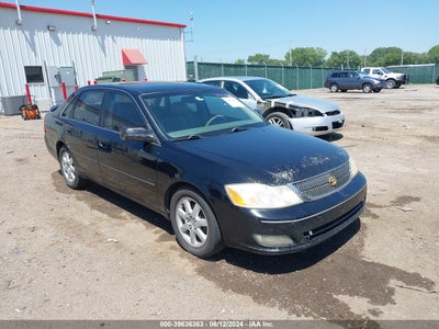 TOYOTA AVALON 2001