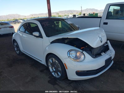 VOLKSWAGEN BEETLE 2014