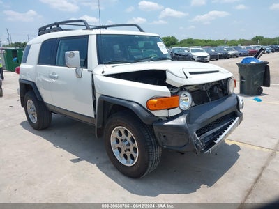 TOYOTA FJ CRUISER 2013
