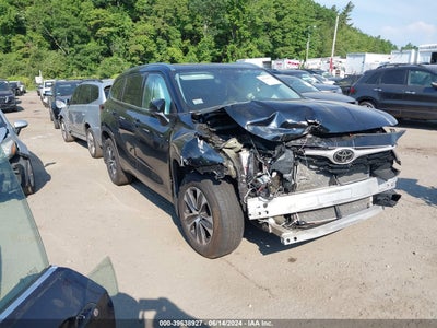 TOYOTA HIGHLANDER 2021