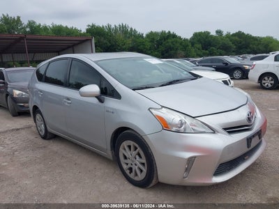 TOYOTA PRIUS V 2013