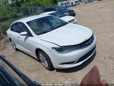 CHRYSLER 200 2015