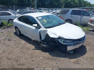 CHRYSLER 200 2015