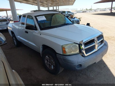 DODGE DAKOTA 2005