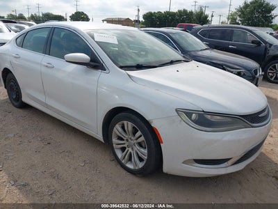 CHRYSLER 200 2015