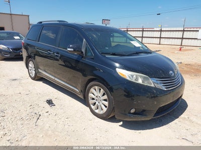 TOYOTA SIENNA 2015