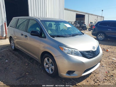 TOYOTA SIENNA 2015