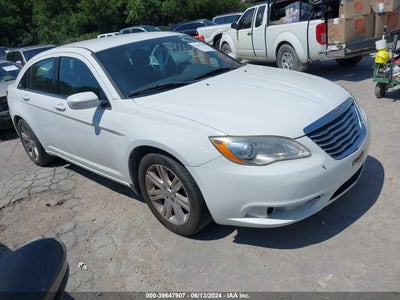 CHRYSLER 200 2013