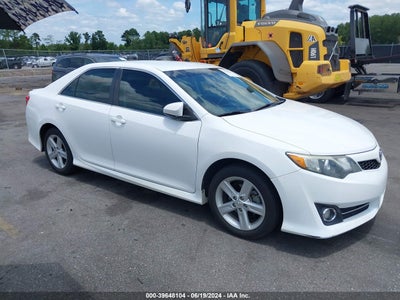 TOYOTA CAMRY 2013