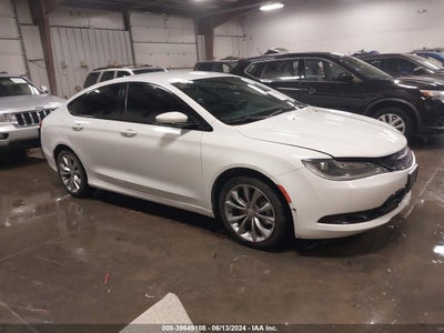 CHRYSLER 200 2015