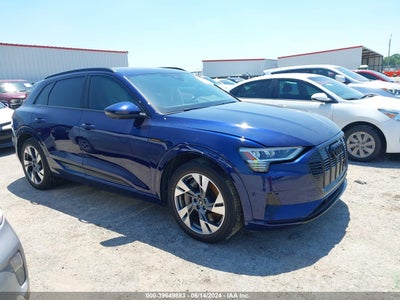 AUDI E-TRON 2022