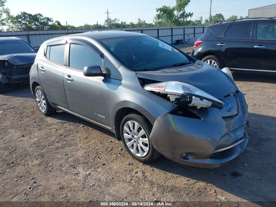 NISSAN LEAF 2015