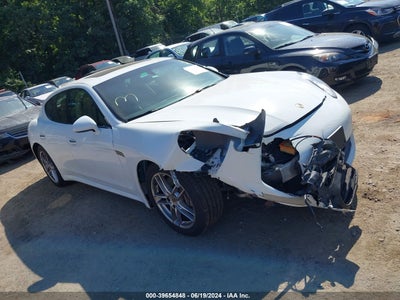 PORSCHE PANAMERA 2016