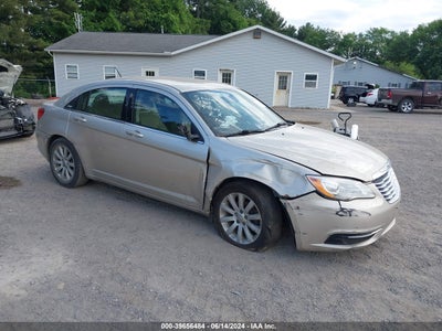 CHRYSLER 200 2013