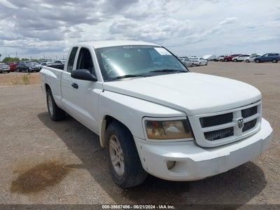 RAM DAKOTA 2011
