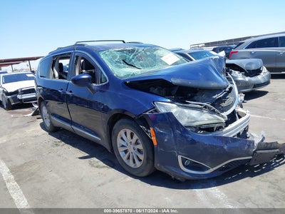 CHRYSLER PACIFICA 2017