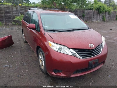 TOYOTA SIENNA 2013