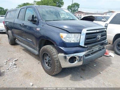 TOYOTA TUNDRA 2013