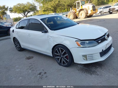 VOLKSWAGEN JETTA 2013