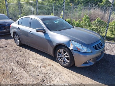 INFINITI JOURNEY 2012