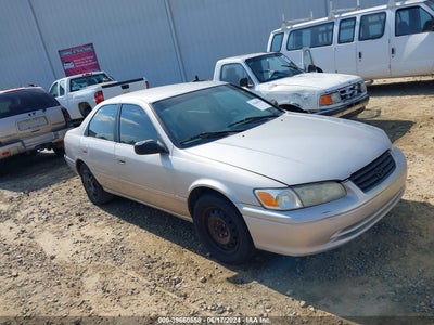 TOYOTA CAMRY 2001