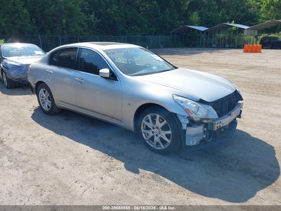 INFINITI Q40 2015