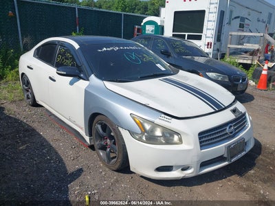 NISSAN MAXIMA 2010