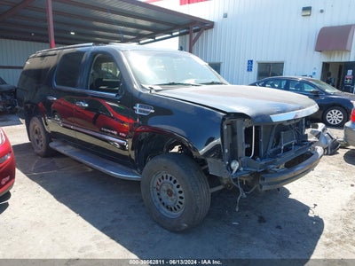 CADILLAC ESCALADE ESV 2011